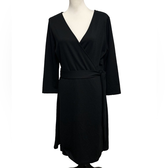 Lands End Black Faux Wrap Dress 3/4 Sleeve Surplice Neck Knee Length. Size 10-12 - Picture 2 of 5